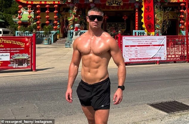 100719357-14949153-Harry_Mackarness_pictured_said_Bali_was_not_how_influencers_made-m-43_1753758836266.jpg