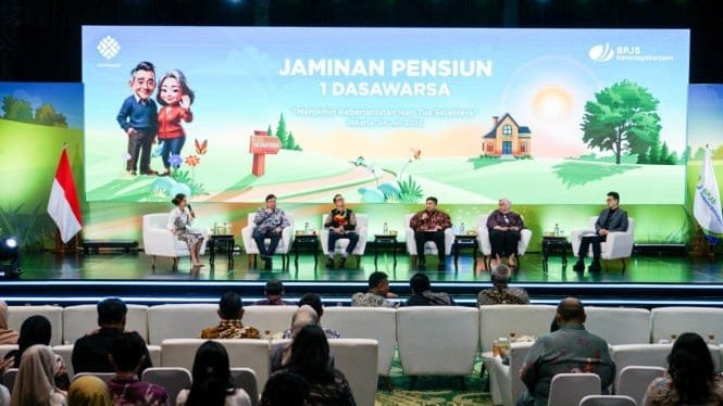 68833d97db4c0-satu-dasawarsa-jaminan-pensiun_665_374.jpg