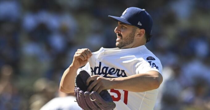 1754912093_urlhttps3A2F2Fcalifornia-times-brightspot.s3.amazonaws.com2F062Fa92F2913e2de4089bf008b61e4ef47432Fblue-jays-dodgers-baseball-01099.jpg