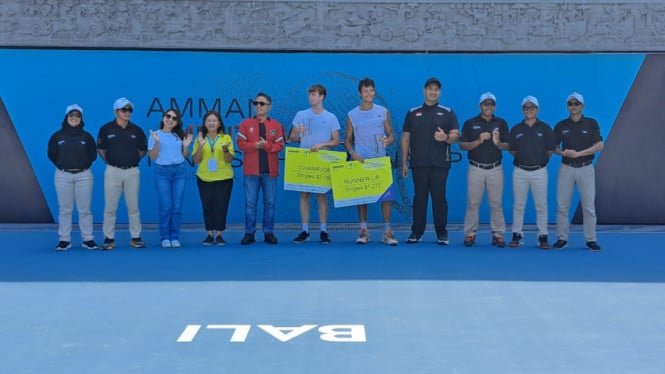 688f9271aca3e-petenis-muda-asal-inggris-max-basing-juara-di-men-s-world-tennis-championship_665_374.jpg