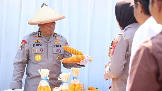 6892ef3aea1a8-irwasum-polri-komjen-pol-dedi-prasetyo_665_374.jpg