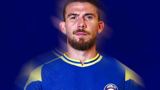 689364e084f98-pemain-arema-fc-luiz-gustavo_665_374.jpg