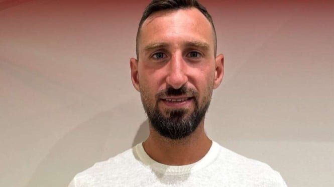 68a58ed4a5dce-antonio-donnarumma-bergabung-dengan-salernitana_665_374.jpg