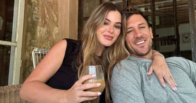 JoJo-Fletcher-IG-3546300.jpeg
