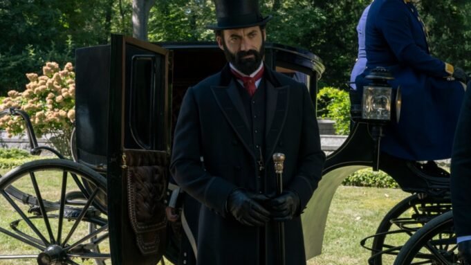 morgan-spector_5.jpg