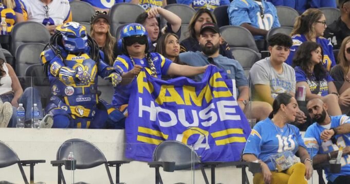 urlhttps3A2F2Fcalifornia-times-brightspot.s3.amazonaws.com2F5e2Fa82F1d0a41024e0982ab8e08aefa235f2Fchargers-rams-football-66770.jpg