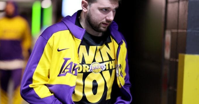 urlhttps3A2F2Fcalifornia-times-brightspot.s3.amazonaws.com2Ff12F9c2F1ba584ab4ed497e62e959e5946e02F1503354-sp-nba-playoffs-lakers-timberwolves-4552.jpg