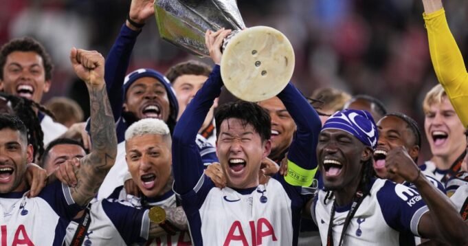 urlhttps3A2F2Fcalifornia-times-brightspot.s3.amazonaws.com2Ffd2Fc62F4a27e7f94060ab8d0dc20dc31daa2Ftottenham-son-leaves-soccer-19182.jpg