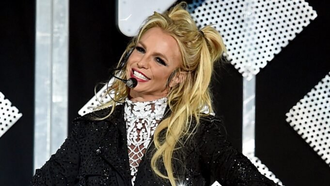 0908_britneyspears_header.jpg