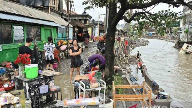 1757564172_68c18f5eb8ed5-bangunan-rumah-terdampak-banjir-di-kawasan-jalan-bukit-barisan-denpasar-bali_665_374.jpg