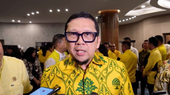 1758579085_68c847e75bb24-wakil-ketua-umum-partai-golkar-ahmad-doli-kurnia_665_374.jpg