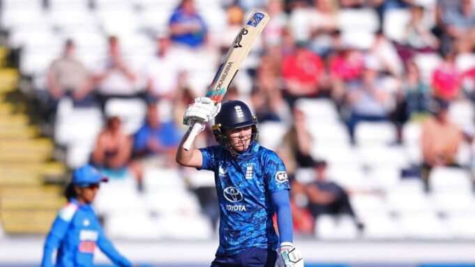 2025-07-22T172902Z_48883801_UP1EL7M1CKDVG_RTRMADP_3_CRICKET-ODI-ENG-IND.JPG