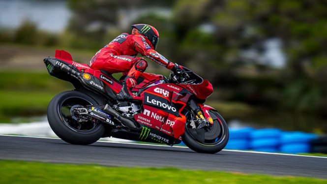 6533ef381fbb9-pembalap-ducati-lenovo-francesco-bagnaia-di-motogp-australia_665_374.jpg