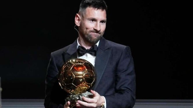 65403c4de5a5f-striker-inter-miami-lionel-messi-sabet-ballon-d-or-2023_665_374.jpg