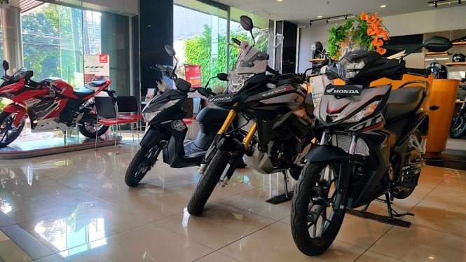 661f80673ca72-diler-sepeda-motor-honda_665_374.jpeg