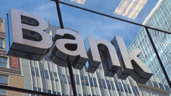 66fa4fad0f459-ilustrasi-bank-komersial_665_374.jpeg