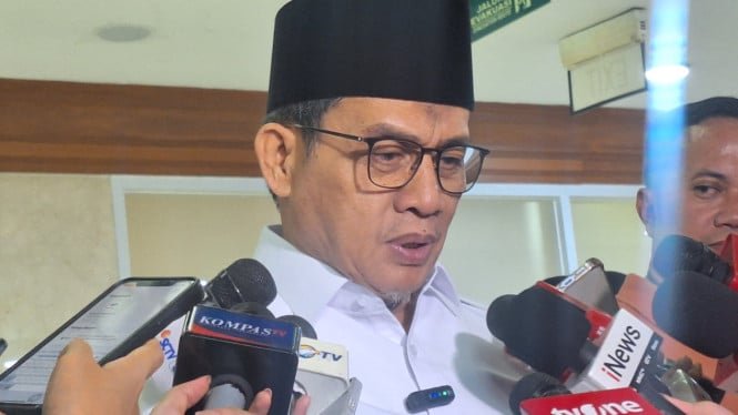 68b7e85a8fb0f-wamenag-ri-romo-syafi-i_665_374.jpg