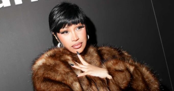GettyImages-2234480519-How-Cardi-Covered-Up-Her-Baby-Bump.jpg