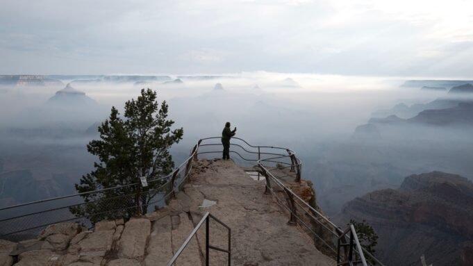 dragon-bravo-fire-grand-canyon-01-gty-jef-250909_1757442886844_hpMain_16x9.jpg