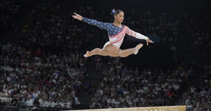 urlhttps3A2F2Fcalifornia-times-brightspot.s3.amazonaws.com2F042F442Ff65b6a8443d2b1c089762f2630682Fparis-olympics-artistic-gymnastics-23093.jpg