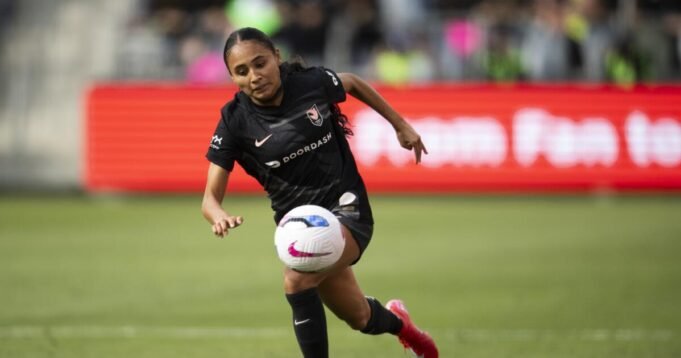 urlhttps3A2F2Fcalifornia-times-brightspot.s3.amazonaws.com2F362F722Ff9e9282f42229f620b4963776b752Fnwsl-wave-angel-city-soccer-37954.jpg