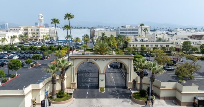 urlhttps3A2F2Fcalifornia-times-brightspot.s3.amazonaws.com2Faf2Fe62Fb63567f14a11b5ee2d819a0d461c2F1457497-et-paramount-skydance-merger-15-brv.jpg