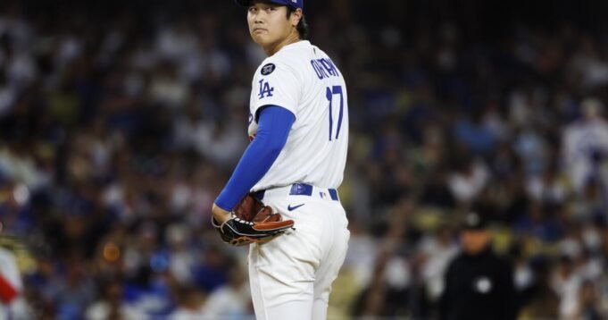 urlhttps3A2F2Fcalifornia-times-brightspot.s3.amazonaws.com2Fe32Ff72F832103874990afc7316849badb3b2F1521917-sp-mlb-dodgers-phillies-30-gmf.jpg