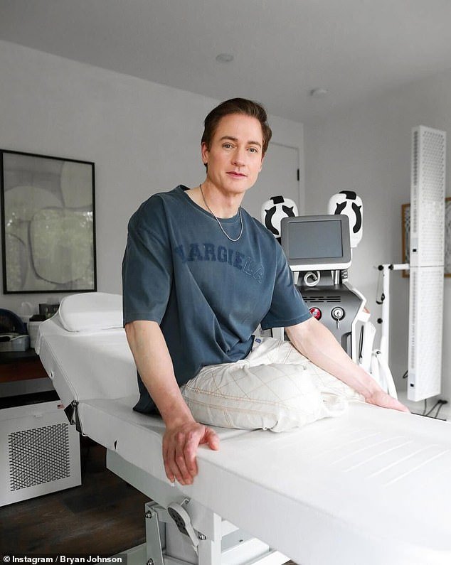 103226393-15217313-Biohacker_Bryan_Johnson_pictured_here_claims_he_eliminated_85_pe-a-1_1761157179517.jpg