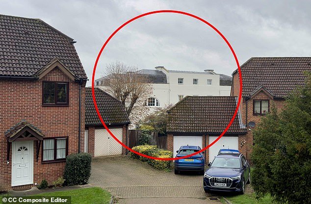103249253-15216609-Pictured_Hillingdon_House_just_metres_away_from_residential_hous-m-11_1761291963002.jpg