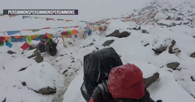 1759791079691_nn_jma_everest_hikers_rescued_251006_1920x1080-59n7kt.jpg