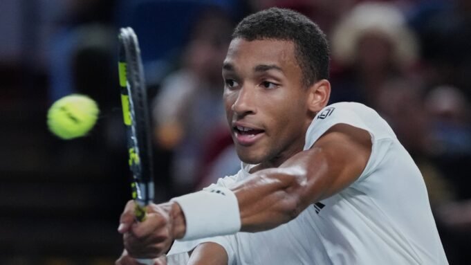 1761672156_felix-auger-aliassime.jpg