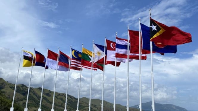 6459226f502cd-bendera-negara-anggota-asean-dan-timor-leste-di-the-golo-mori-convention-cente_665_374.jpg