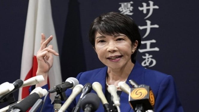 68e0dca683273-sanae-takaichi-terpilih-sebagai-presiden-partai-demokrat-liberal-ldp-jepang_665_374.jpg