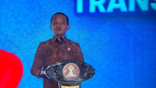 68f61b1e7bb01-menteri-esdm-bahlil-lahadalia-hipmi-danantara-business-forum-2025_665_374.jpg