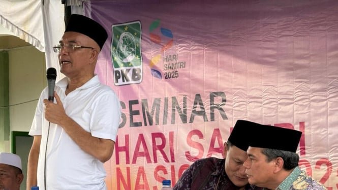 68f6bc87155b5-ketua-komisi-viii-dpr-ri-marwan-dasopang_665_374.jpg