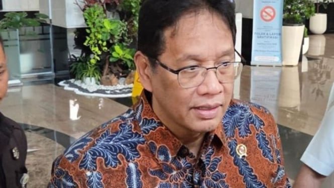 68f734028bb6a-menteri-keuangan-purbaya-yudhi-sadewa_665_374.jpg