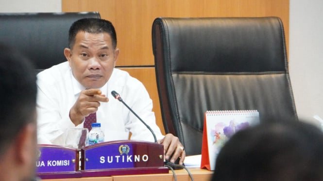 68f7a72d94d64-wakil-ketua-komisi-c-dprd-dki-jakarta-h-sutikno_665_374.jpg