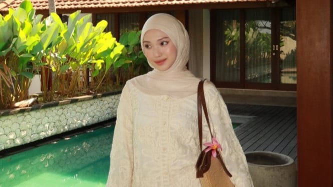 68fe208f5e3a2-selebgram-julia-prastini-alias-jule_665_374.jpeg
