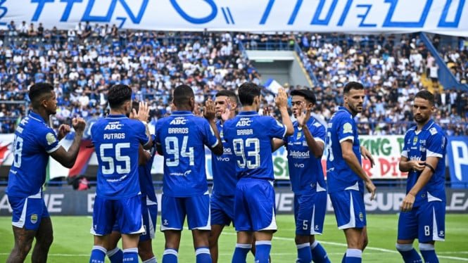 68ff09eeaf1c2-pemain-persib-bandung_665_374.jpeg