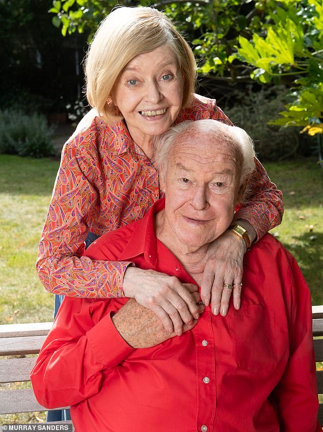 75231779-15018289-Leading_lady_Prunella_Scales_with_her_loving_husband_Timothy_Wes-m-7_1755706224533.jpg