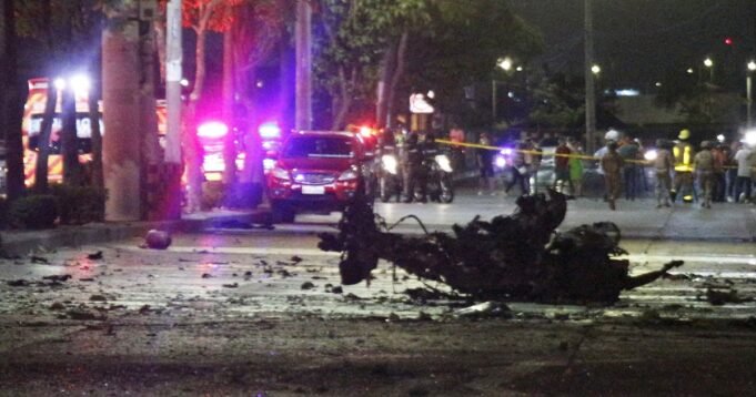 ecuador_bombing-nn2pvr.jpg