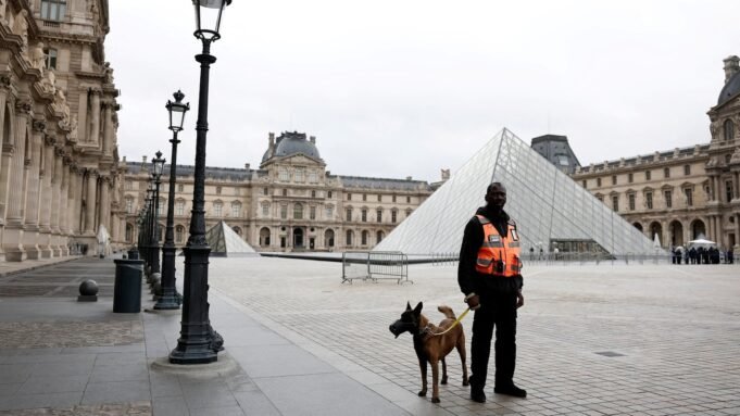 louvre-remains-closed_1761046662532_hpMain_16x9.jpg