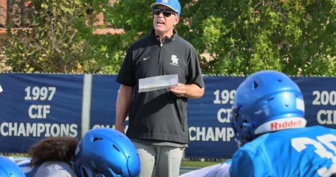 urlhttps3A2F2Fcalifornia-times-brightspot.s3.amazonaws.com2F1c2F732Fecb476654237b5693ce0d69d0df92F1518733-sp-carson-palmer-coaching-ajs-05.jpg