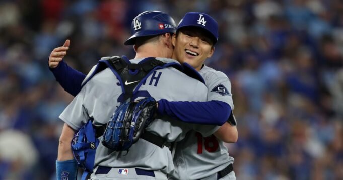urlhttps3A2F2Fcalifornia-times-brightspot.s3.amazonaws.com2F432Fe62Fa23cbd684c1b8fa55cfd280310382F1526987-sp-mlb-world-series-dodgers-blue-jays-game2-49.jpg