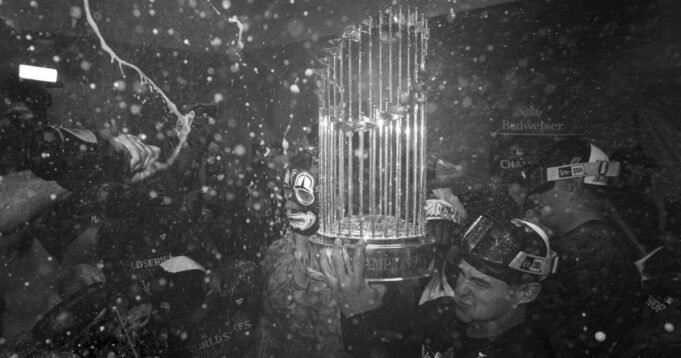 urlhttps3A2F2Fcalifornia-times-brightspot.s3.amazonaws.com2F962F992F3a3af6ba456fa9634ed6e0852df42Fworldserieschamps.jpg