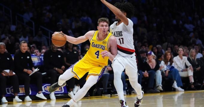 urlhttps3A2F2Fcalifornia-times-brightspot.s3.amazonaws.com2Fae2F8d2Fc84f081e485193ec0662af4c3d922Ftrail-blazers-lakers-basketball-42014.jpg