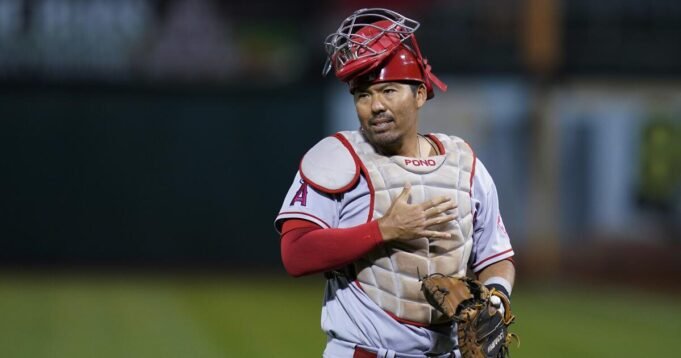 urlhttps3A2F2Fcalifornia-times-brightspot.s3.amazonaws.com2Fde2F042F404c49ce4b4dac32156910e058512Fangels-athletics-baseball-07074.jpg