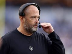 Los Raiders despiden al coordinador de equipos especiales Tom McMahon después de una fea derrota ante los Broncos en TNF