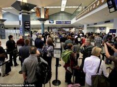 El Senado votará para poner fin al cierre del gobierno mientras el caos en los viajes y la reducción de la ayuda alimentaria causan estragos en todo EE. UU.