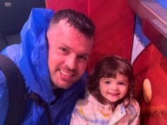 Fiscal critica a padre de Arizona que se suicidó el día en que debía ser encarcelado por dejar morir a su hija de 2 años en un auto caliente